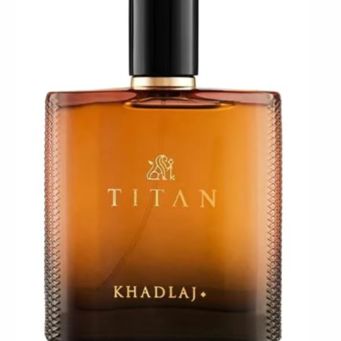 Khadlaj Titan front view of the amber gradient bottle and black cap